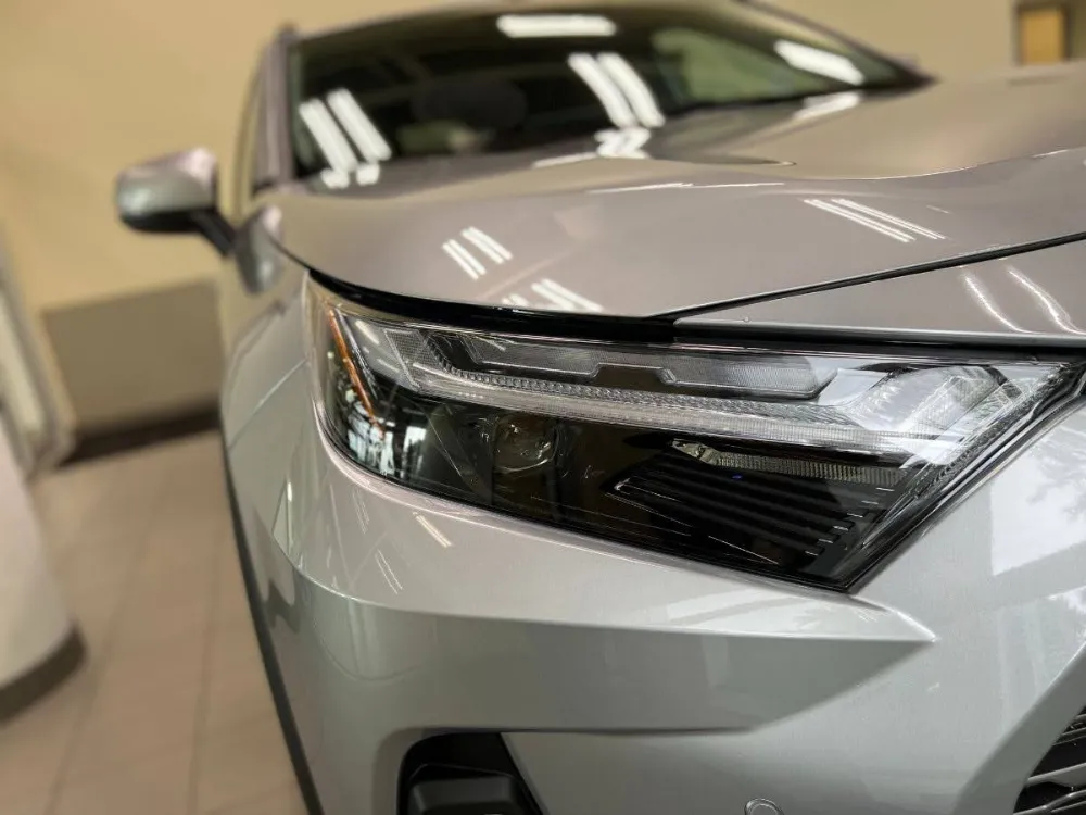 2022 RAV4 Hybrid Limited Photo Gallery Silver Black Interior 11